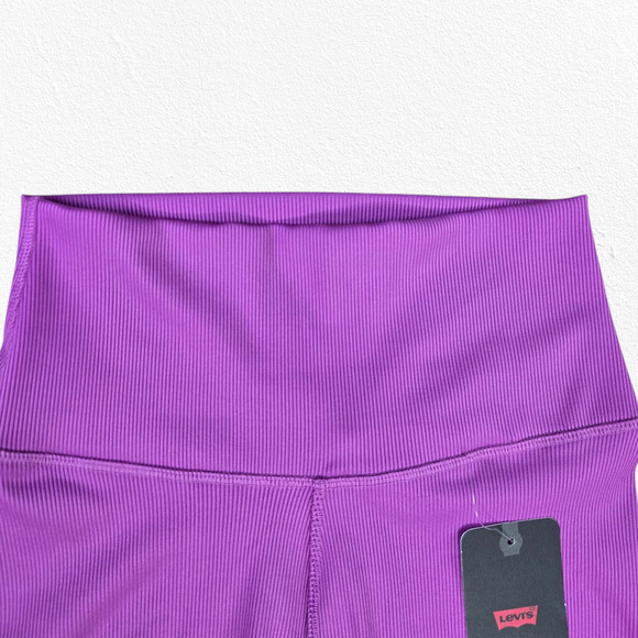 Levi’s Purple Ribbed High Rise Biker Shorts Stretchy Activewear Size Medium - Picture 3 of 9